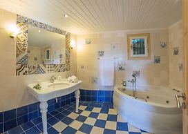 The Old House Guest House - Collection Villas