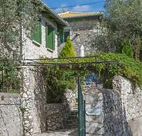 The Old House Guest House - Collection Villas