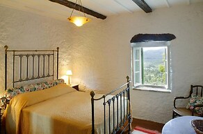 The Old House Guest House - Collection Villas