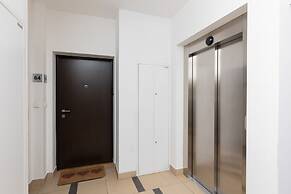 Symboliczna Apartment Warsaw by Renters
