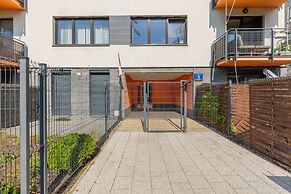 Symboliczna Apartment Warsaw by Renters