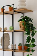 Symboliczna Apartment Warsaw by Renters