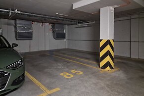 Symboliczna Apartment Warsaw by Renters