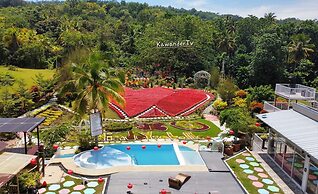 Jardin De Ysabelle and Hobbiton Cafe