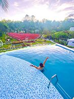 Jardin De Ysabelle and Hobbiton Cafe