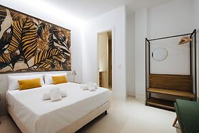 Eva Recommends Castellar Pool & Terrace