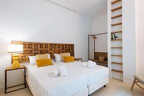 Eva Recommends Castellar Pool & Terrace