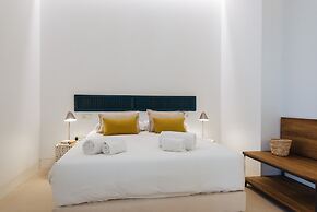 Eva Recommends Castellar Pool & Terrace