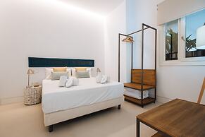 Eva Recommends Castellar Pool & Terrace