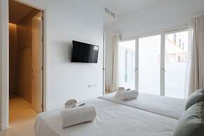 Eva Recommends Castellar Pool & Terrace