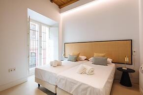 Eva Recommends Castellar Pool & Terrace