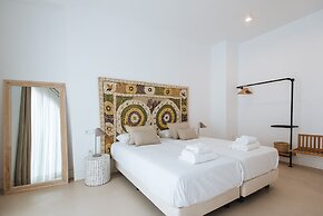 Eva Recommends Castellar Pool & Terrace