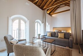 Eva Recommends Castellar Pool & Terrace