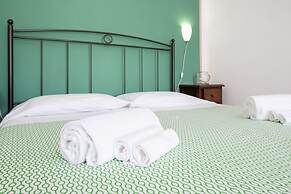 Family Pool Suvereto Bilo First 2