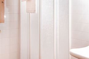 Family Pool Suvereto Bilo First 2