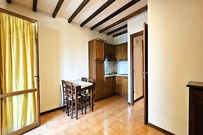 Family Pool Suvereto Trilo First