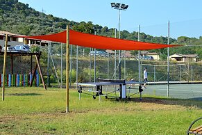 Family Pool Suvereto Trilo Ground