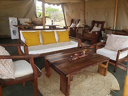 Makubi Safari Camp by Isyankisu