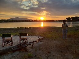 Makubi Safari Camp by Isyankisu