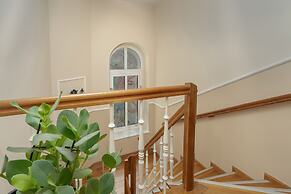 Secret Garden Apartment by Renters