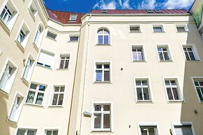 Secret Garden Apartment by Renters