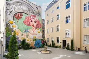 Secret Garden Apartment by Renters