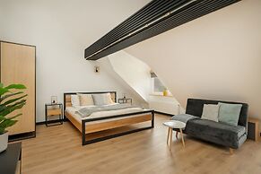 Secret Garden Apartment by Renters