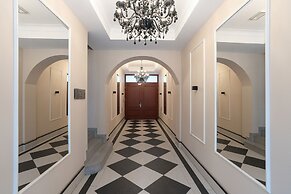 Secret Garden Apartment by Renters