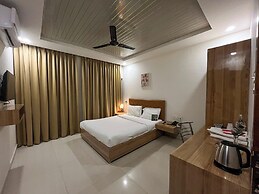 Hotel Hibiscus Tree- Bachupally