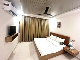 Hotel Hibiscus Tree- Bachupally