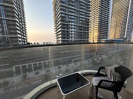 Manzil - 2BR | Emaar Beachfront | Sea View & Beach