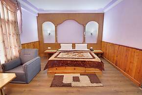 Goroomgo Jupiter Manali