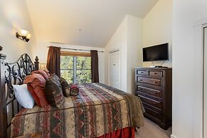 1849 The Seasons 3 Bedroom Townhouse by RedAwning