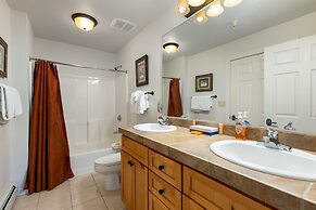 1849 The Seasons 3 Bedroom Townhouse by RedAwning