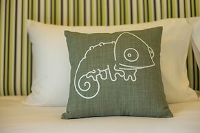 Chamemon Bed Phuket Town