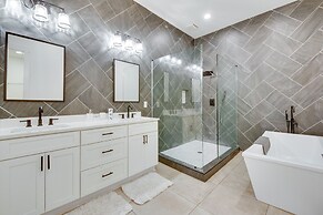 Family Home w/ Backyard ~ 2 Mi to Downtown Atlanta