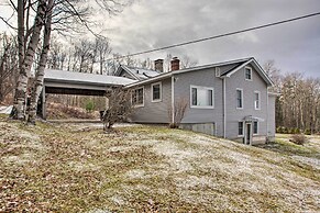 Spacious Bethlehem Mountaintop Home w/ Deck & View