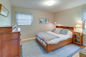 Ann Arbor Home w/ Deck, 2 Mi to Michigan Stadium!