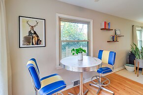 Ann Arbor Home w/ Deck, 2 Mi to Michigan Stadium!