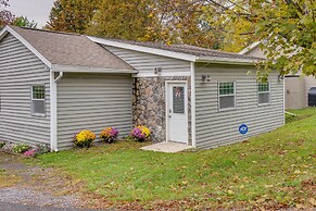 Pet-friendly Honeoye Cottage Rental: Walk to Lake!