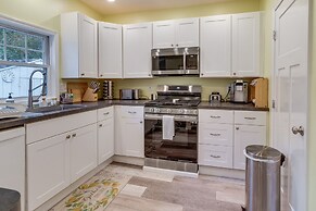 Pet-friendly Honeoye Cottage Rental: Walk to Lake!