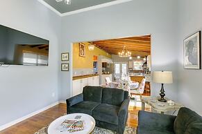 Inviting Quincy Cottage: Walk to Historic Downtown