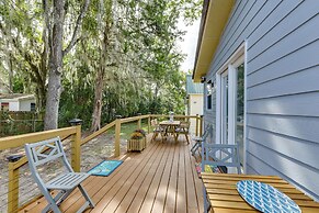 Inviting Quincy Cottage: Walk to Historic Downtown