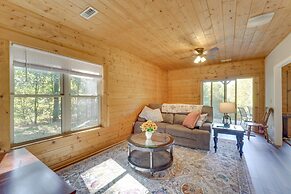 Cozy North Carolina Cabin - Deck, Grill & Fire Pit