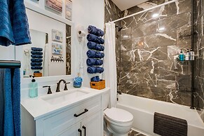 Walk to Lewisville Lake: Pet-friendly Texas Abode!