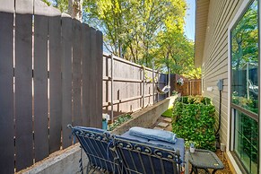 Walk to Lewisville Lake: Pet-friendly Texas Abode!