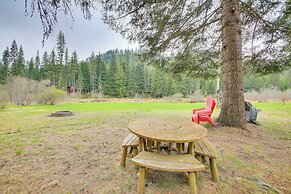 Scenic Priest Lake Vacation Rental: Deck + Views!