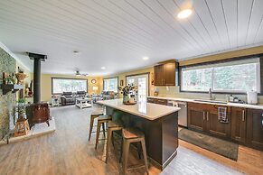 Scenic Priest Lake Vacation Rental: Deck + Views!