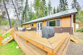 Scenic Priest Lake Vacation Rental: Deck + Views!