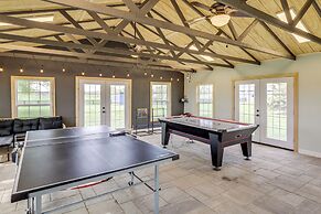 Dry Ridge Rental Home w/ Hot Tub & Game Room!